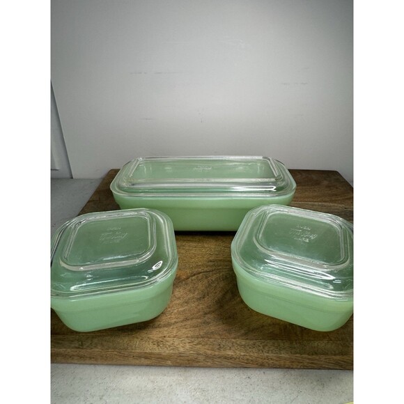 3-Piece Set of Fire King Oven Ware Jadeite Refrigerator Dishes - Picture 4 of 13